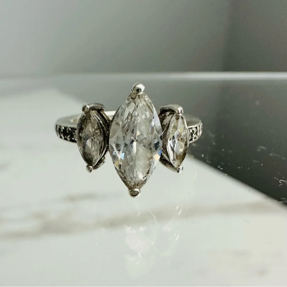 925 Sterling Silver Marquise CZ and Pave Ring – Elegant Three-Stone Design - Picture 8 of 10